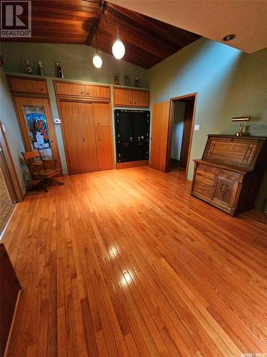 Bailey Acreage, Laporte, SK - Indoor