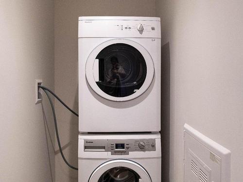 Autre - 223-2542 Place Pierre-Falardeau, Montréal (Rosemont/La Petite-Patrie), QC - Indoor Photo Showing Laundry Room