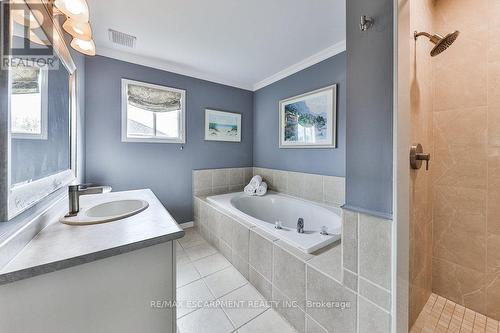86 River Glen Boulevard, Oakville, ON - Indoor Photo Showing Bathroom