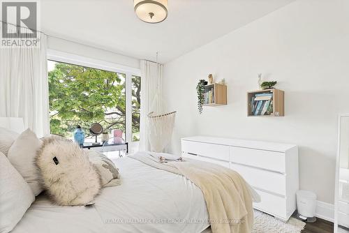 663 Oxford Street, Toronto, ON - Indoor Photo Showing Bedroom