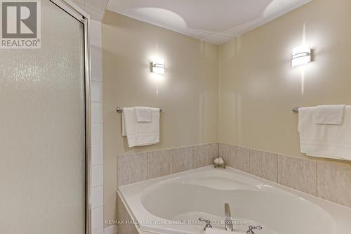 1166 Kell Street, Innisfil, ON - Indoor Photo Showing Bathroom