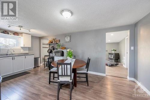 Eating area and kitchen - 171 Gardiner Shore Road, Carleton Place, ON - Indoor Photo Showing Dining Room