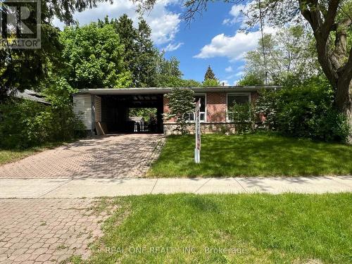 34 Shippigan Crescent, Toronto, ON - Outdoor