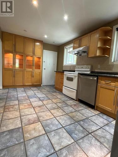 34 Shippigan Crescent, Toronto, ON - Indoor Photo Showing Kitchen With Double Sink