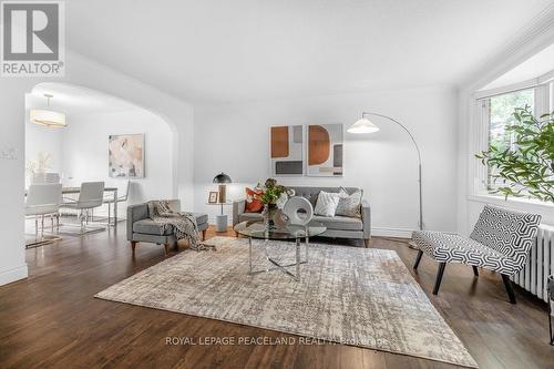 567 Roehampton Avenue, Toronto, ON - Indoor Photo Showing Living Room