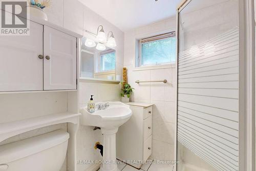 15 Shippigan Crescent, Toronto, ON - Indoor Photo Showing Bathroom