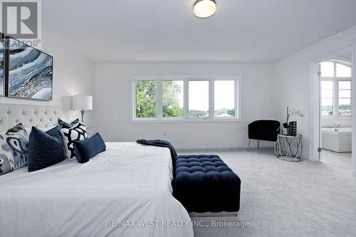 1353 Blackmore Street, Innisfil, ON - Indoor Photo Showing Bedroom