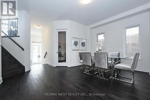 1353 Blackmore Street, Innisfil, ON - Indoor Photo Showing Dining Room