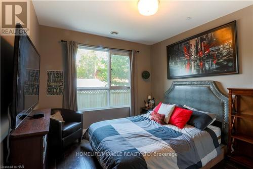 105 - 26 Wellington Street, St. Catharines, ON - Indoor Photo Showing Bedroom