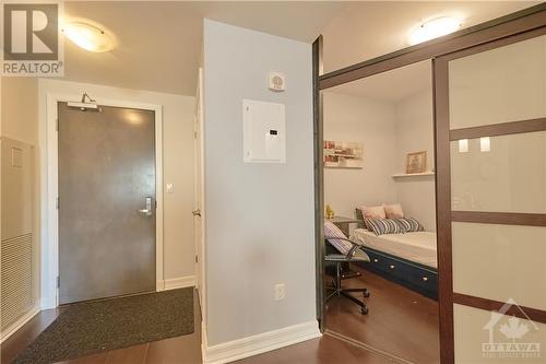 Den can be guest room with room divider. - 238 Besserer Street Unit#308, Ottawa, ON - Indoor Photo Showing Other Room