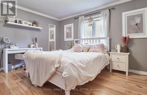 42 Pigeon Lake Road, Kawartha Lakes, ON - Indoor Photo Showing Bedroom