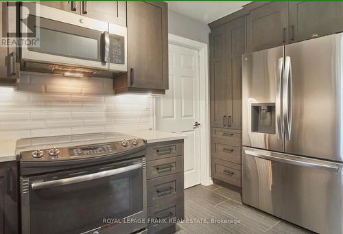 42 Pigeon Lake Road, Kawartha Lakes (Lindsay), ON - Indoor Photo Showing Kitchen With Upgraded Kitchen