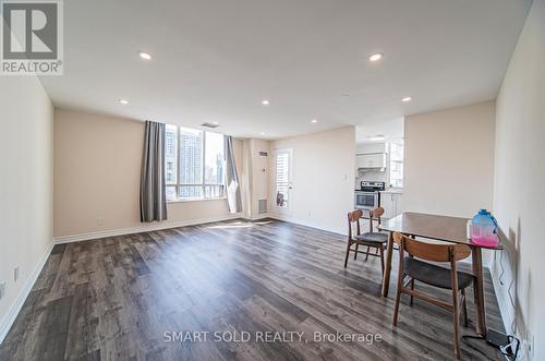 Ph210 - 256 Doris Avenue, Toronto, ON - Indoor