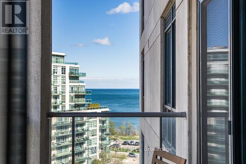 809 - 2083 Lake Shore Boulevard W, Toronto, ON -  With Body Of Water With View