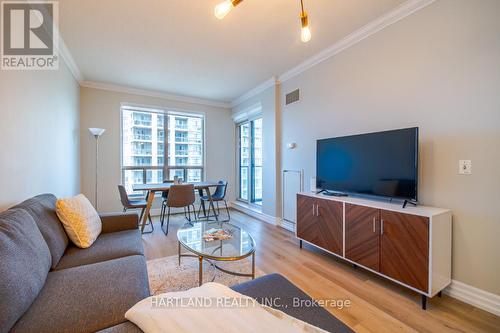 809 - 2083 Lake Shore Boulevard W, Toronto, ON - Indoor Photo Showing Living Room