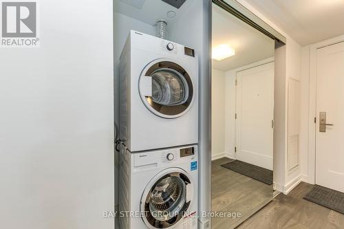 513 - 3 Gloucester Street, Toronto, ON - Indoor Photo Showing Laundry Room