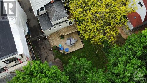 Spacious back yard and beautiful newer deck. - 565 Edison Avenue, Ottawa, ON - Outdoor
