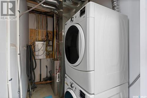 212 212 Willis Crescent, Saskatoon, SK - Indoor Photo Showing Laundry Room