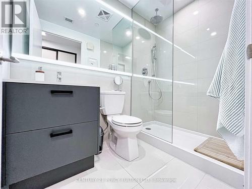 414 - 1331 Queen Street E, Toronto, ON - Indoor Photo Showing Bathroom