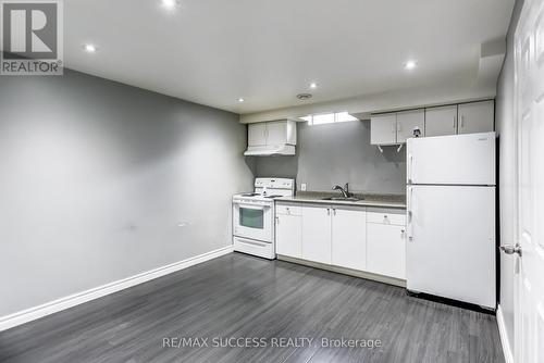 60 Gayla Street, Vaughan (Brownridge), ON - Indoor Photo Showing Kitchen