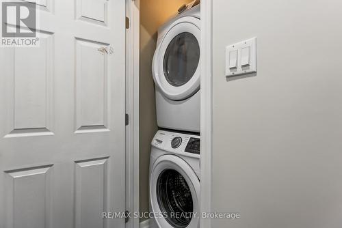 60 Gayla Street, Vaughan (Brownridge), ON - Indoor Photo Showing Laundry Room