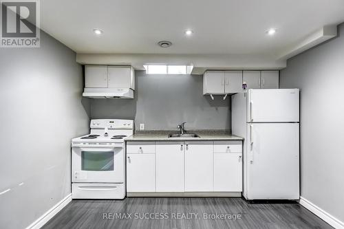 60 Gayla Street, Vaughan (Brownridge), ON - Indoor Photo Showing Kitchen