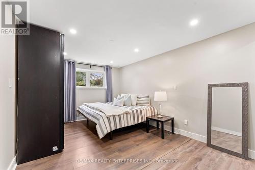 3607 Swirlingleaves Crescent, Mississauga, ON - Indoor Photo Showing Bedroom