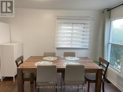 19 Beaucourt Road E, Hamilton, ON - Indoor Photo Showing Dining Room