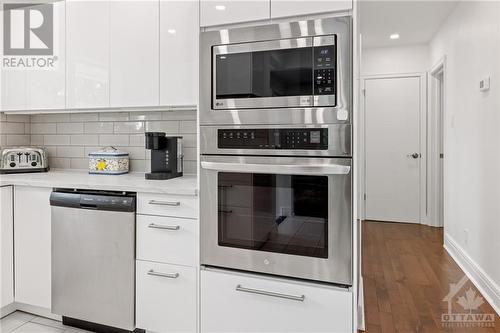 1632 Drake Avenue, Ottawa, ON - Indoor Photo Showing Kitchen With Stainless Steel Kitchen