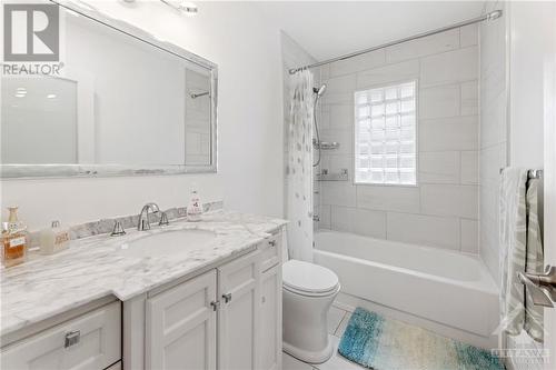 1632 Drake Avenue, Ottawa, ON - Indoor Photo Showing Bathroom