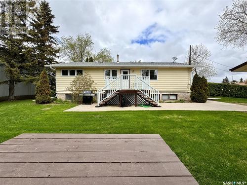 1008 2Nd Avenue, Raymore, SK - Outdoor With Deck Patio Veranda