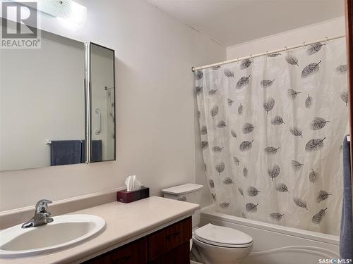 1008 2Nd Avenue, Raymore, SK - Indoor Photo Showing Bathroom