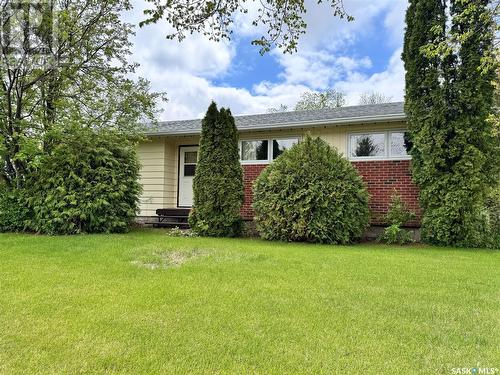 1008 2Nd Avenue, Raymore, SK - Outdoor