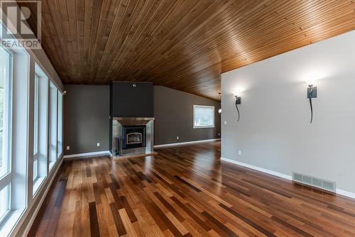 7125 Valleyview Drive, Prince George, BC - Indoor With Fireplace