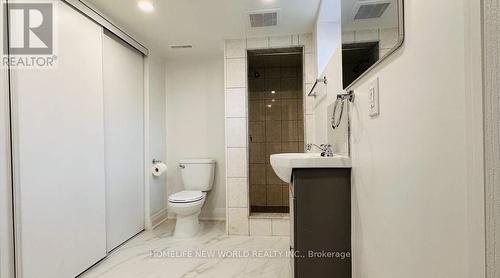 7 Margaret Avenue, Toronto (Pleasant View), ON - Indoor Photo Showing Bathroom