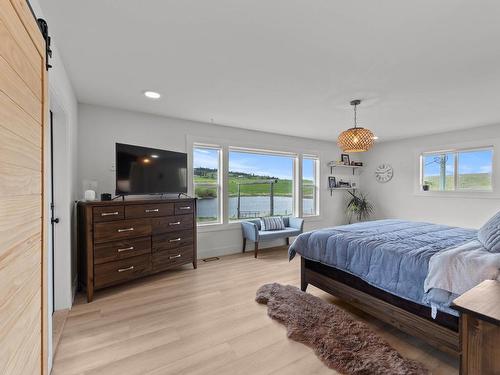 3797 Princeton Kaml Hwy, Kamloops, BC - Indoor Photo Showing Bedroom