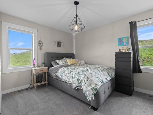 3797 Princeton Kaml Hwy, Kamloops, BC - Indoor Photo Showing Bedroom