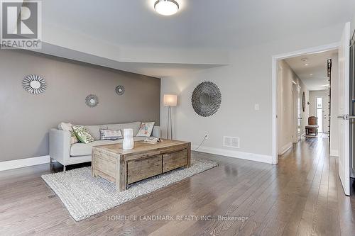28 Mcgurran Lane, Richmond Hill, ON - Indoor Photo Showing Other Room