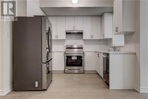 53 Division Street, Saugeen Shores, ON - Indoor Photo Showing Kitchen