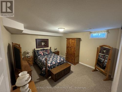 37 Player Drive, Barrie, ON - Indoor Photo Showing Bedroom