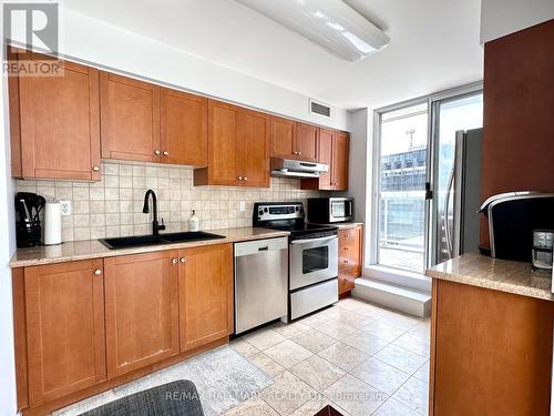 1902 - 43 Eglinton Avenue E, Toronto, ON - Indoor Photo Showing Kitchen With Double Sink