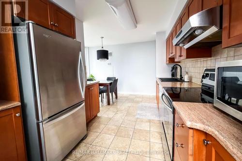 1902 - 43 Eglinton Avenue E, Toronto, ON - Indoor Photo Showing Kitchen