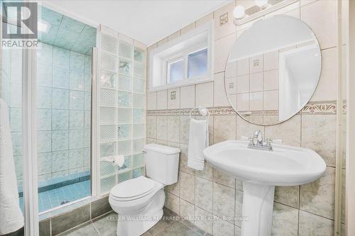 40 Linelle Street, Toronto, ON - Indoor Photo Showing Bathroom
