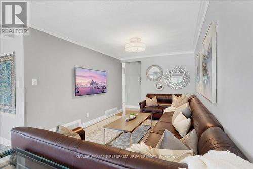 40 Linelle Street, Toronto, ON - Indoor Photo Showing Living Room