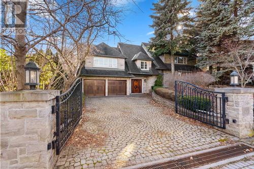 19 Forest Glen Crescent, Toronto, ON - Outdoor