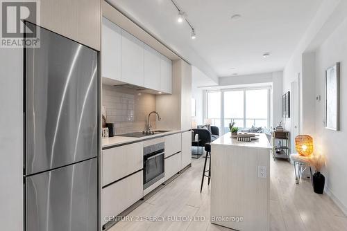 2104 - 225 Sumach Street S, Toronto, ON - Indoor Photo Showing Kitchen With Stainless Steel Kitchen With Upgraded Kitchen