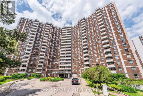 510 - 10 Edgecliff Golfway, Toronto, ON - Outdoor With Balcony With Facade