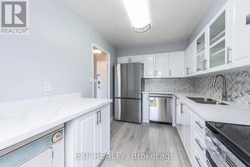 510 - 10 Edgecliff Golfway, Toronto, ON - Indoor Photo Showing Kitchen With Stainless Steel Kitchen With Double Sink