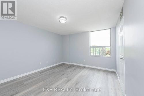 510 - 10 Edgecliff Golfway, Toronto, ON - Indoor Photo Showing Other Room