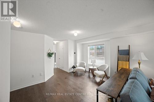 47 Caspian Square, Clarington, ON - Indoor Photo Showing Other Room
